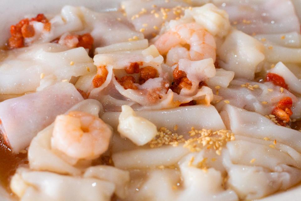 Kim Keat Palm Food Centre chinese stall chee cheong fun - closeup