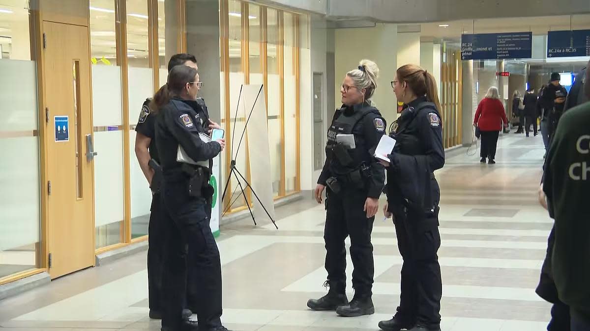 The investigation continues into the courthouse stabbing in Longueuil, Que. The victim remains in critical condition. (Radio-Canada - image credit)