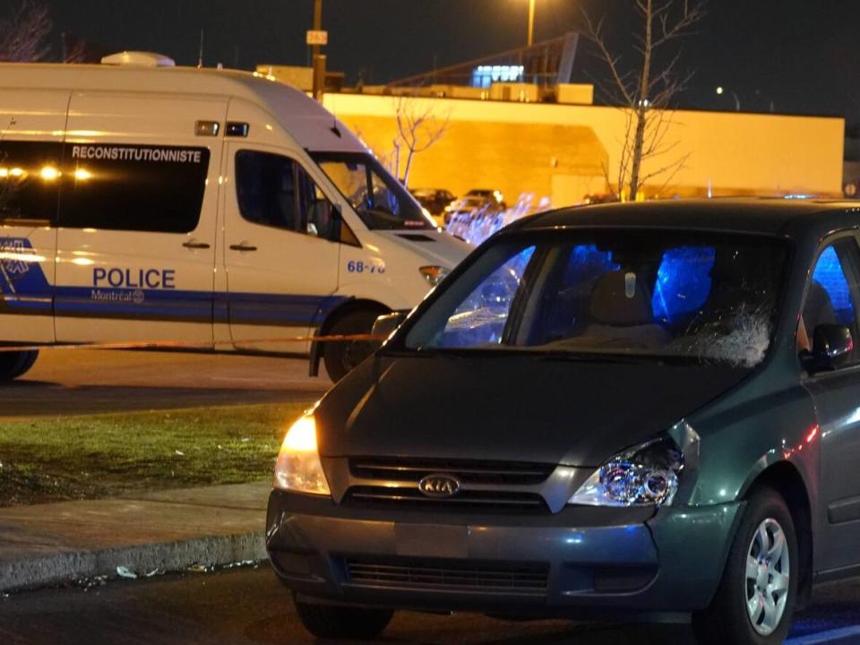 The accident happened around 8:50 p.m. on Angrignon Boulevard, near Newman Boulevard.   (Stéphane Grégoire/Radio-Canada - image credit)