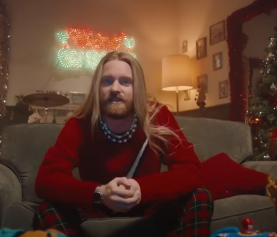Sam Ryder in his music video for ‘You’re Christmas to Me' (Amazon Music)
