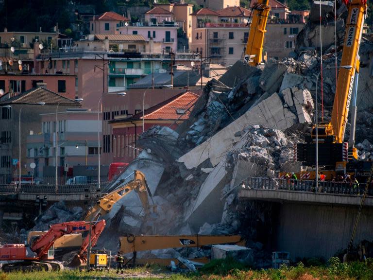 Genoa bridge collapse: Italy's populist government demands operator rebuilds bridge and surrounding buildings at own expense