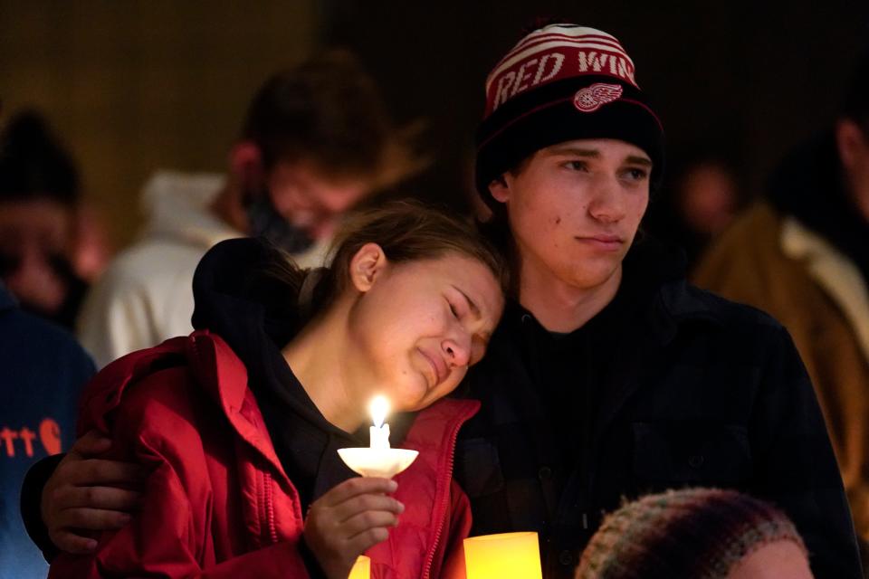 APTOPIX School Shooting Michigan (Copyright 2021 The Associated Press. All rights reserved)