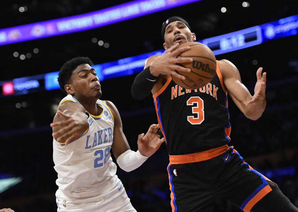 New York Knicks playing against the Los Angeles Lakers.