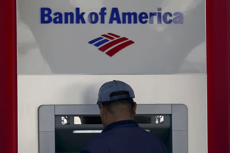 Un cajero automático de Bank of America en San Francisco, el 24 de abril de 2023. (Foto AP /Jeff Chiu)