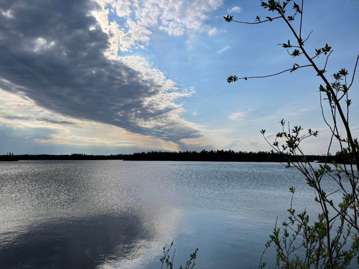 Yellowknife's frame lake has been anoxic - or without oxygen for decades, leading to a lack of fish.  (Robert Holden / CBC - image credit)