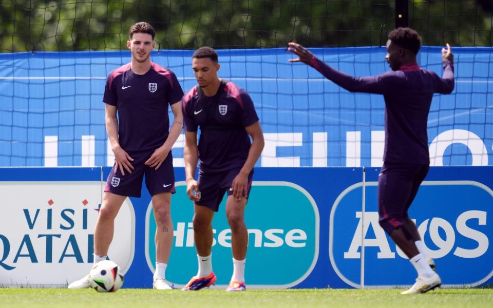 Declan Rice alongside Trent Alexander-Arnold and Bukayo Saka in England training