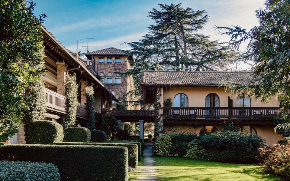 Hotel L'Albereta is steeped in history: : a former hunting lodge, some parts of the building date back to the 19th century