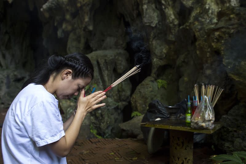 PHOTOS: Divers rescue all 13 from flooded cave in Thailand