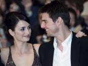 Tom Cruise et Penelope Cruz s'affichent officiellement ensemble une semaine seulement après le divorce de l'acteur avec Nicole Kidman, le 15 août 2001. (Reuters)