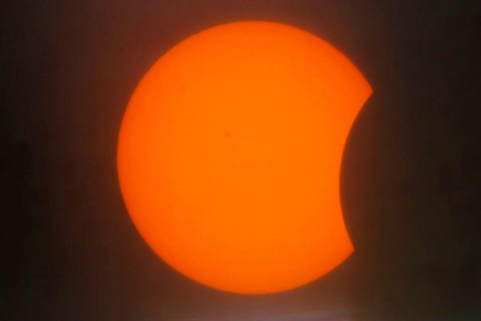 Eclipse solar total visto desde Hermosillo, México, el 8 de abril de 2024.