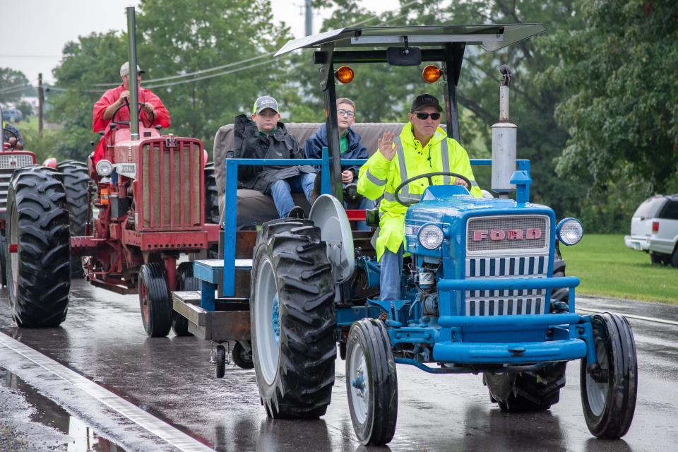 The Fall Tractor Cruise is scheduled for this coming Saturday, leaving from the Guernsey County Fairgrounds.