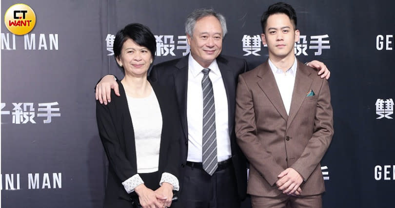 李淳（右）在本周一還陪同爸爸李安出席《雙子殺手》的首映會。（圖／攝影彭子桓）