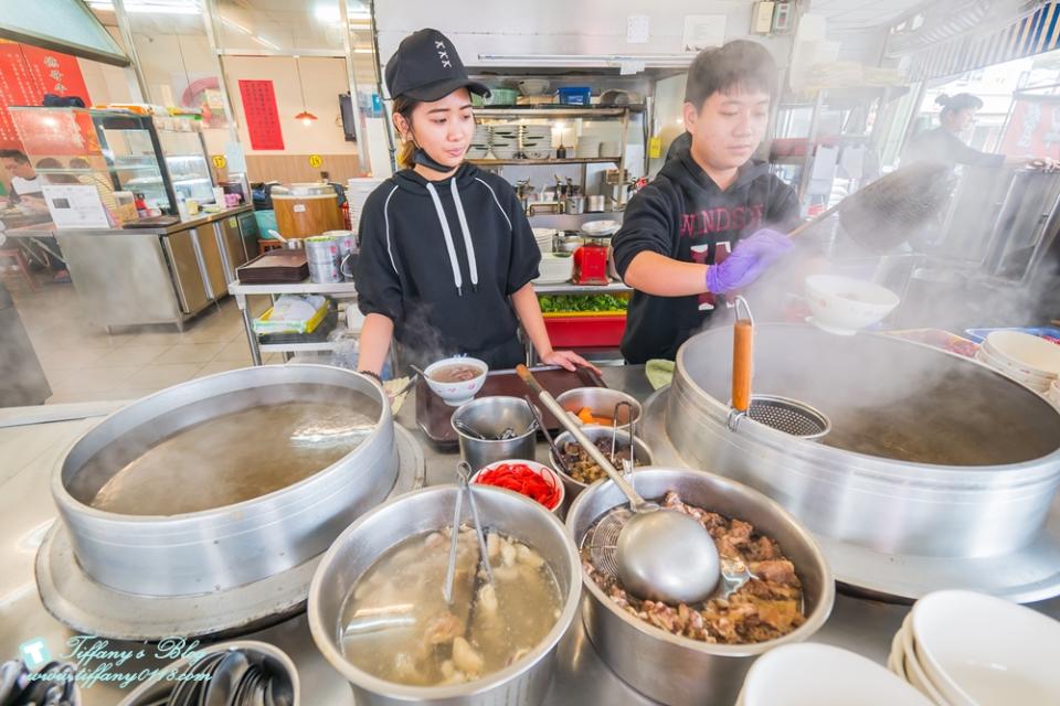 [台南美食]億哥牛肉湯/24小時營業的台南牛肉湯(附完整菜單)/還有賣牛肉火鍋