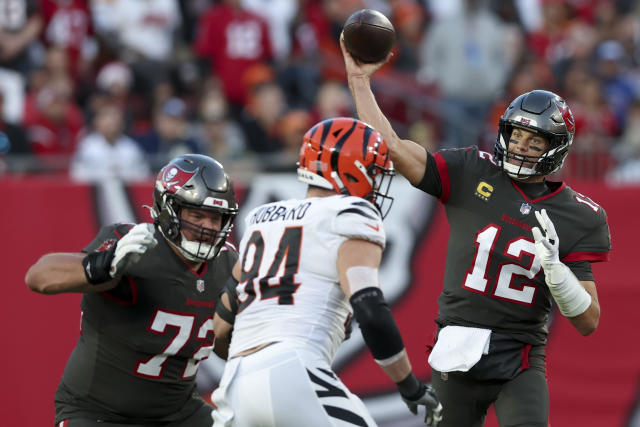 Burrow throws for 4 TDs, Bengals rally past Buccaneers