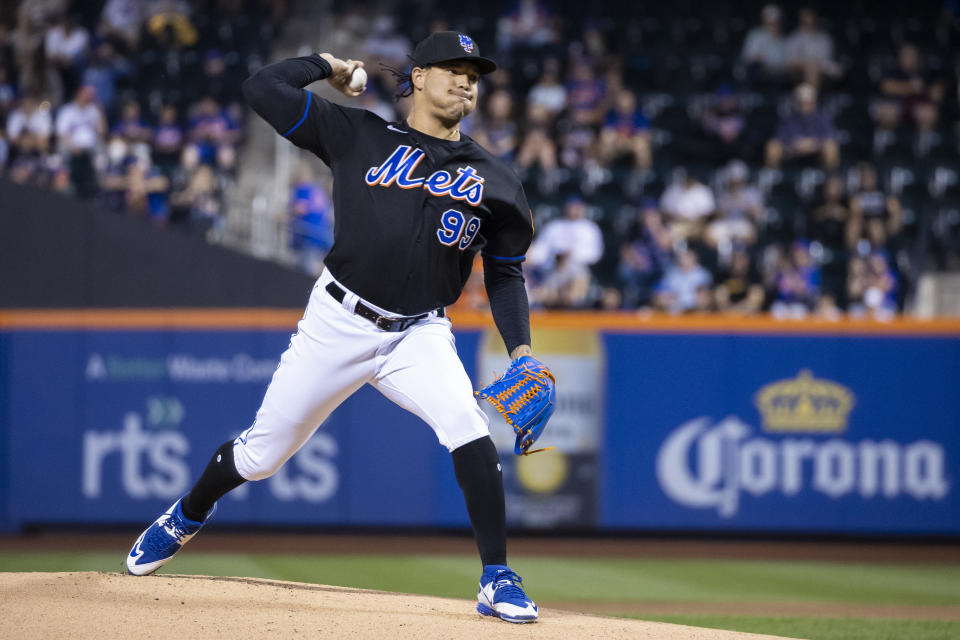 New York Mets starting pitcher Taijuan Walker throws in the first inning of a baseball game against the Pittsburgh Pirates, Friday, Sept. 16, 2022, in New York. (AP Photo/Corey Sipkin)