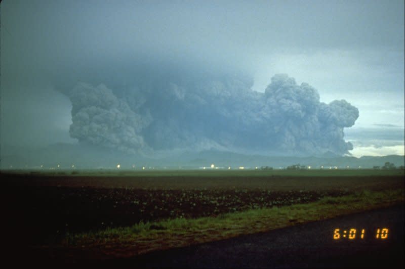 皮納土波火山爆發景象。（維基百科公有領域）