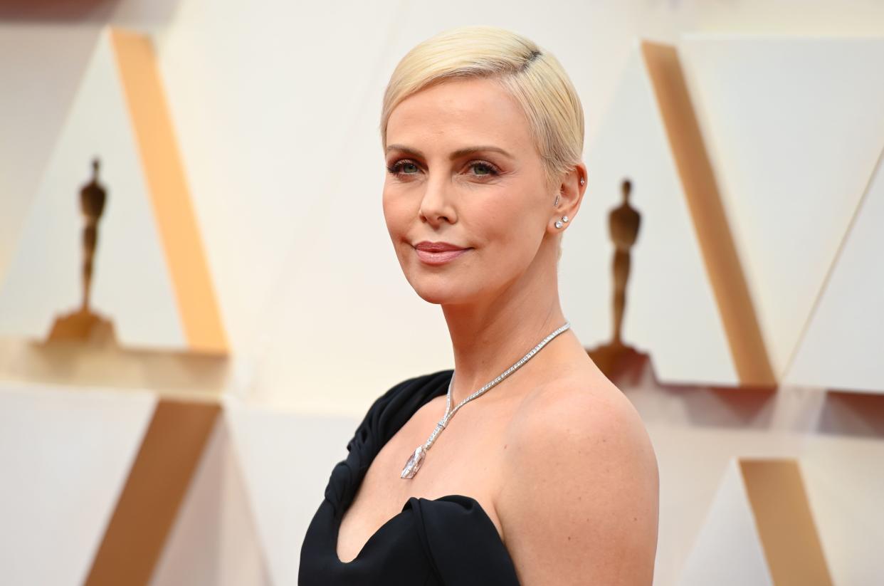 US-South African actress Charlize Theron arrives for the 92nd Oscars at the Dolby Theatre in Hollywood, California on February 9, 2020. (Photo by Robyn Beck / AFP) (Photo by ROBYN BECK/AFP via Getty Images)