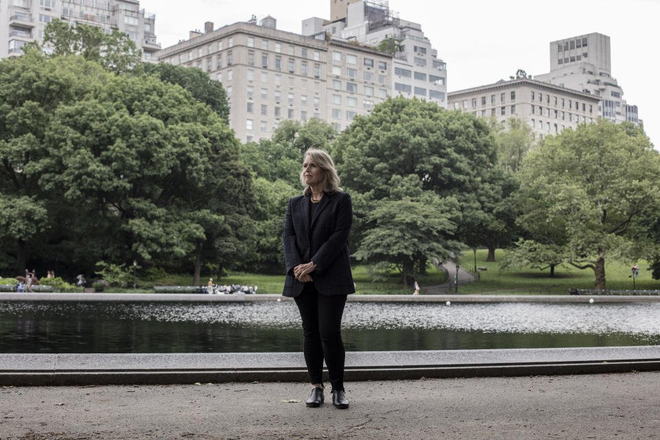 Rachel Yehuda, directora de salud mental en el Centro Médico del Departamento de Asuntos de Veteranos en el Bronx, en Central Park, en Nueva York, el 3 de junio de 2022. (Bryan Anselm/The New York Times)
