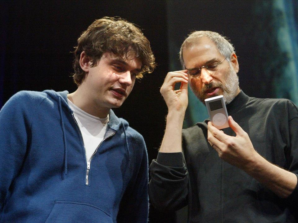 ipod steve jobs john mayer 2004