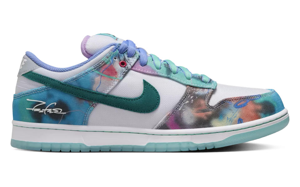 Futura Laboratories x Nike SB Dunk Low 