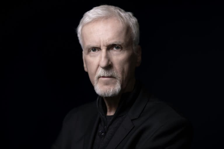 El director de cine canadiense James Cameron en una sesión fotográfica en París el 3 de abril de 2024 (JOEL SAGET)