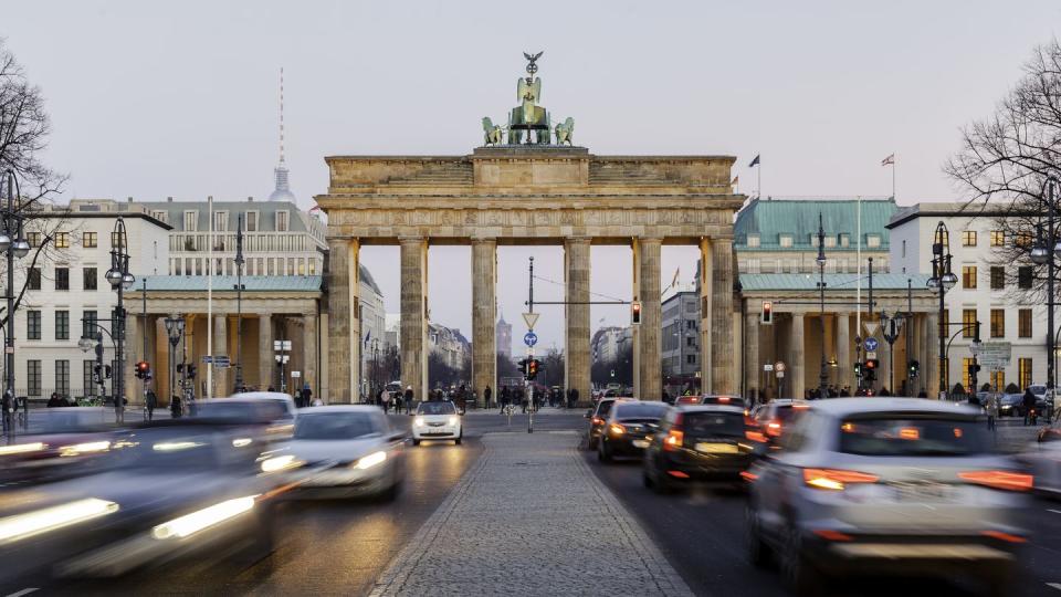 brandenburg gate berlin germany