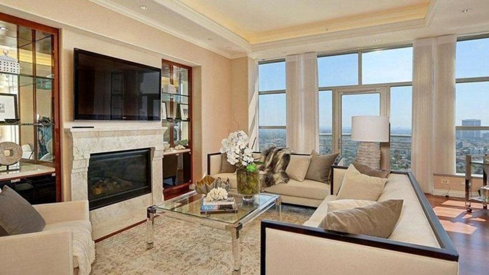 Yolanda sold her LA Penthouse for $6.73M