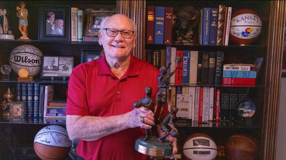 Bob Schneider, 86, perhaps the godfather of girls/women’s basketball coaching in the Texas Panhandle, was inducted into the 2022 class of the Women’s Basketball Hall of Fame in Knoxville, Tenn., on June 11.