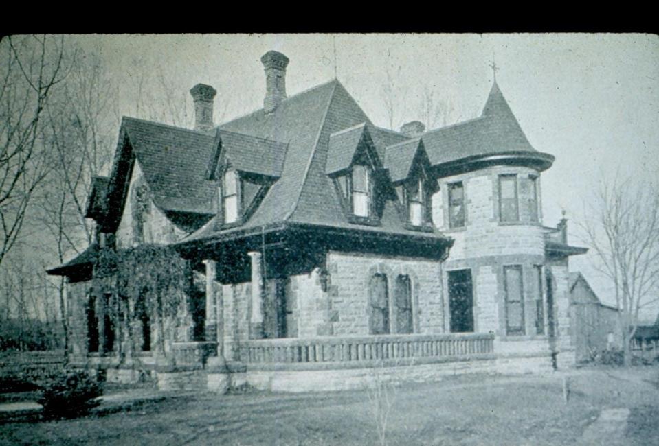 The Avery House pictured at the turn of the 20th century.