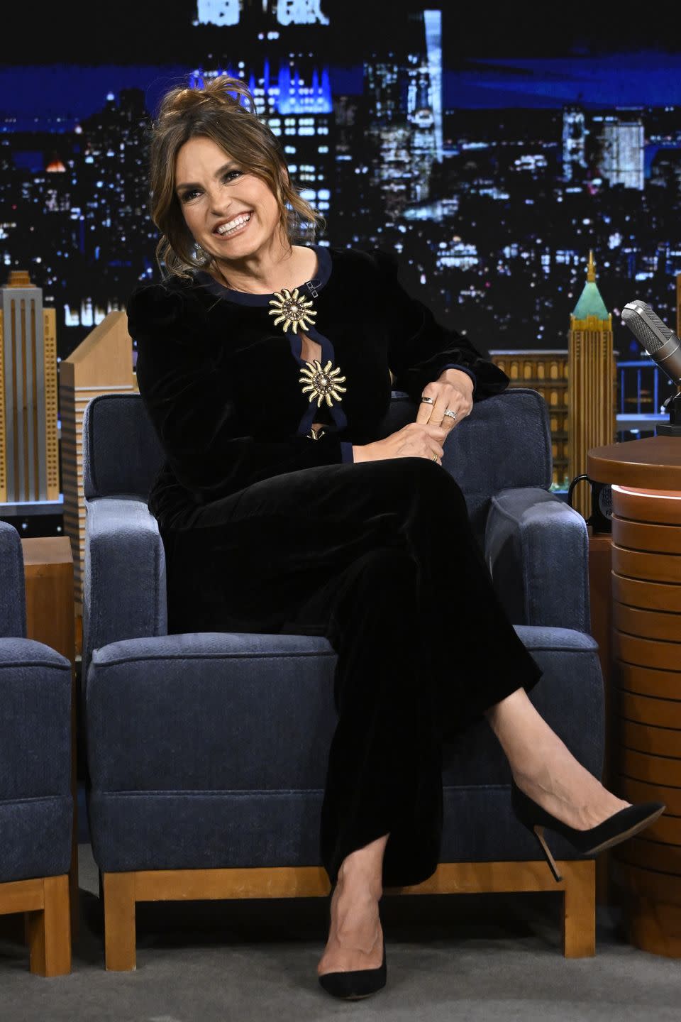 law and order svu mariska hargitay tonight show jumpsuit instagram