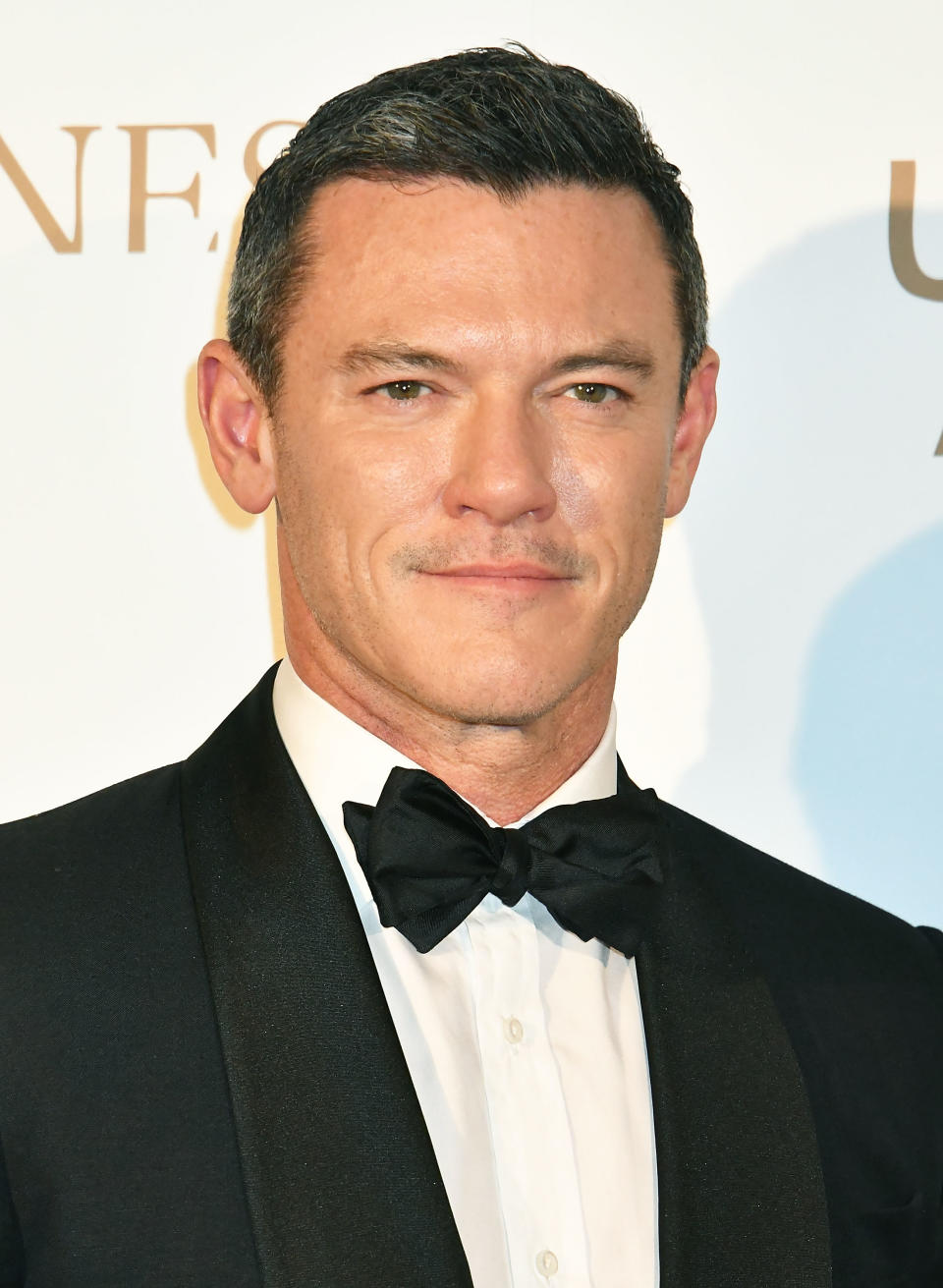 Luke Evans in black tie suit at the Global Gift Gala Tokyo at Grand Hyatt Tokyo on 5 December, 2022 in Tokyo, Japan. (Getty Images)