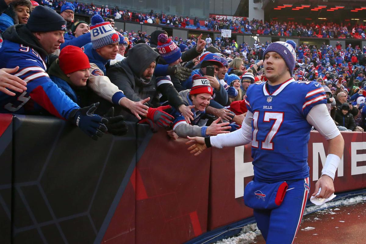 Is This The Worst Bills Mafia Table Smash Attempt Ever?