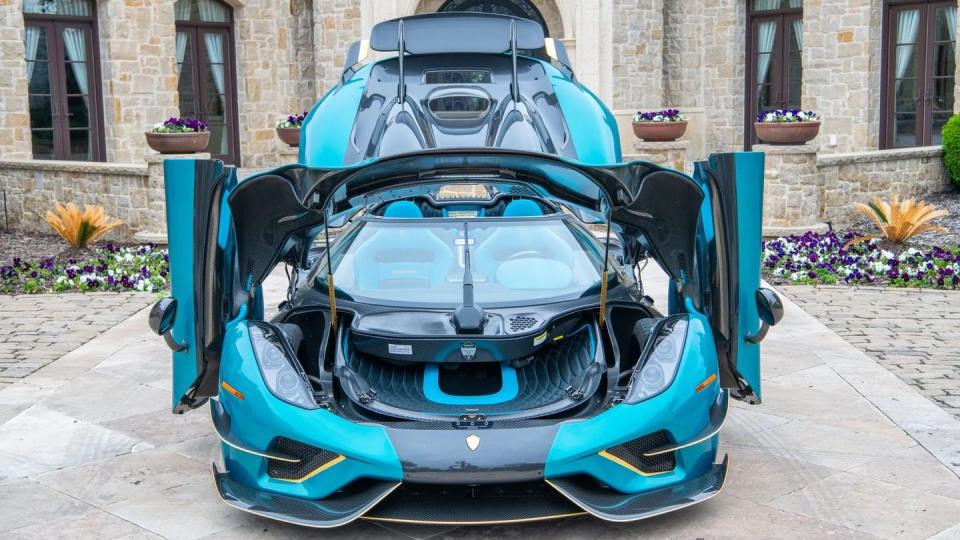 2021 koenigsegg regera hood, doors, rear cover lifted