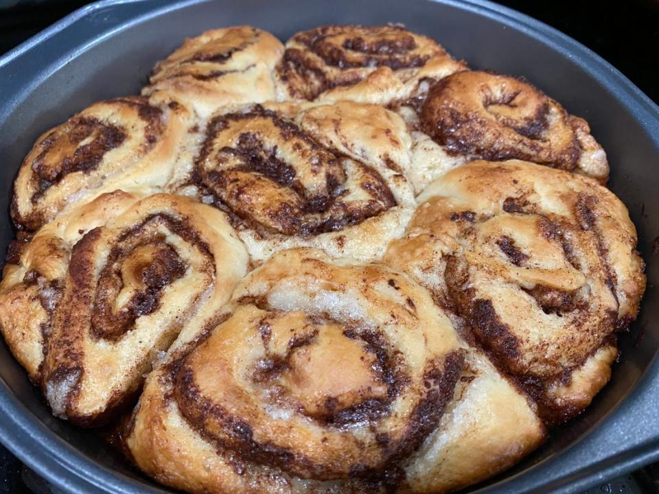 Ree Drummond cinnamon rolls in a pan.