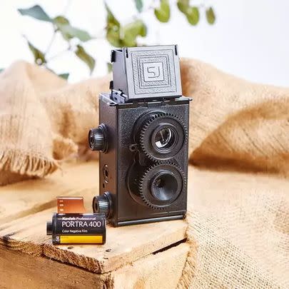 Treat the photography obsessed kid to this build-your-own-camera kit