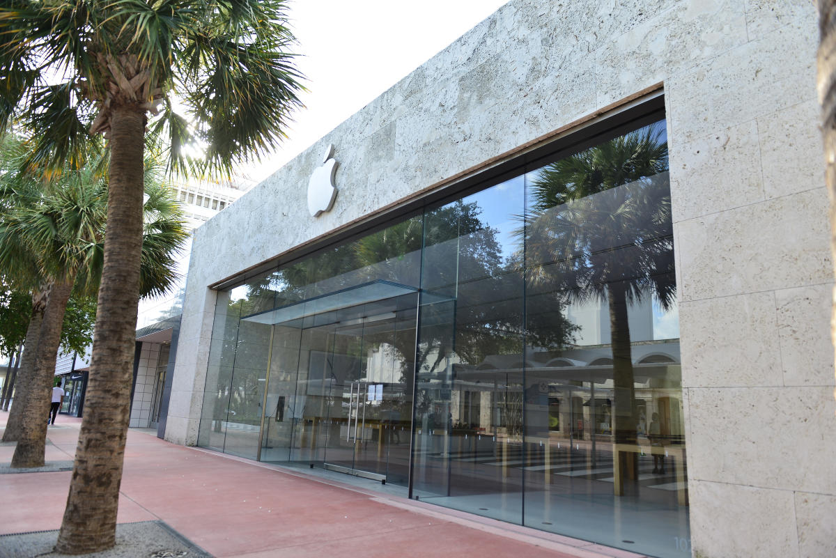 Lincoln Road - Apple Store - Apple