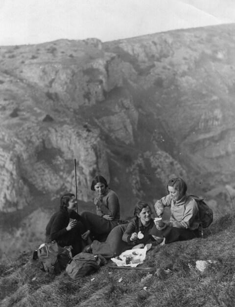 A picnic above Cheddar Gorge - Credit: Fox Photos