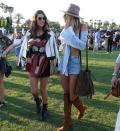 <p>Kein Coachella ohne Lessy! Topmodel Alessandra Ambrosio zählte zu den ersten Stars, die das Festival besuchten. Klar, denn Coachella passt perfekt zu ihrem Hippie-Style und ihrem Lebensgefühl. Das vermittelt sie … (Bild: gotpap/STAR MAX/IP) </p>