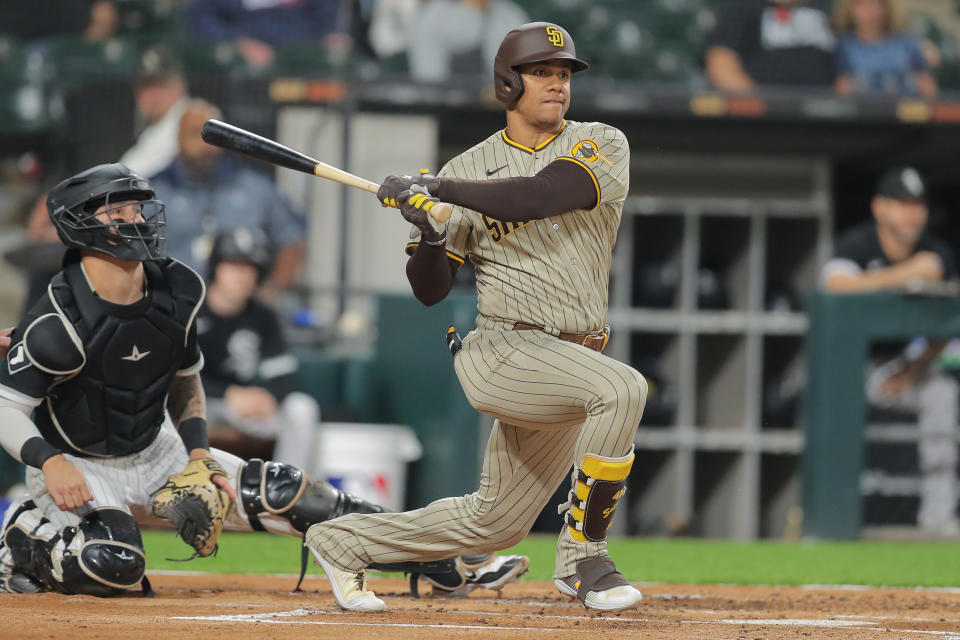 CHICAGO, IL - SEPTEMBER 29: San Diego Padres left fielder Juan Soto (22) swings in action during a Major League Baseball game between the San Diego Padres and the Chicago White Sox on September 29, 2023 at Guaranteed Rate Field in Chicago, IL. (Photo by Melissa Tamez/Icon Sportswire via Getty Images)