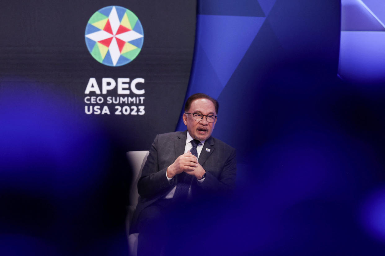 Prime Minister of Malaysia Anwar Ibrahim attends the Asia-Pacific Economic Cooperation (APEC) CEO Summit in San Francisco, California, U.S., November 15, 2023. REUTERS/Carlos Barria