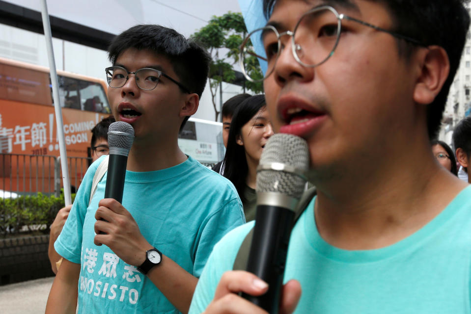  林朗彥與黃之鋒等人籌組香港眾志，踏上參政之路。圖為十一國慶示威。圖片來源：路透社