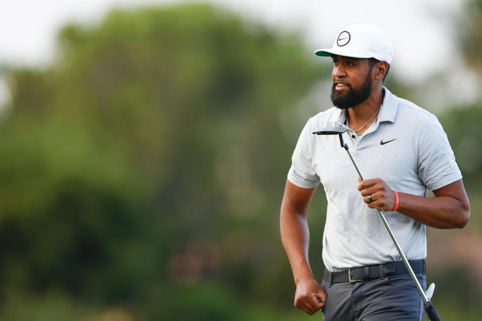 Tony Finau is staying with the PGA Tour. (Douglas P. DeFelice/Getty Images)