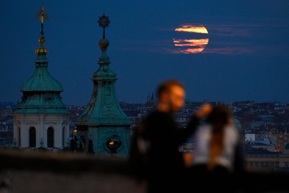 Prague, Czech Republic. 30th Aug, 2023. The so-called blue moon, pictured on August 30, 2023, in Prague, Czech Republic. This is the second super full moon in August, i.e. the full moon at which the Moon is the largest in angle in the year. Credit: Ondrej Deml/CTK Photo/Alamy Live News