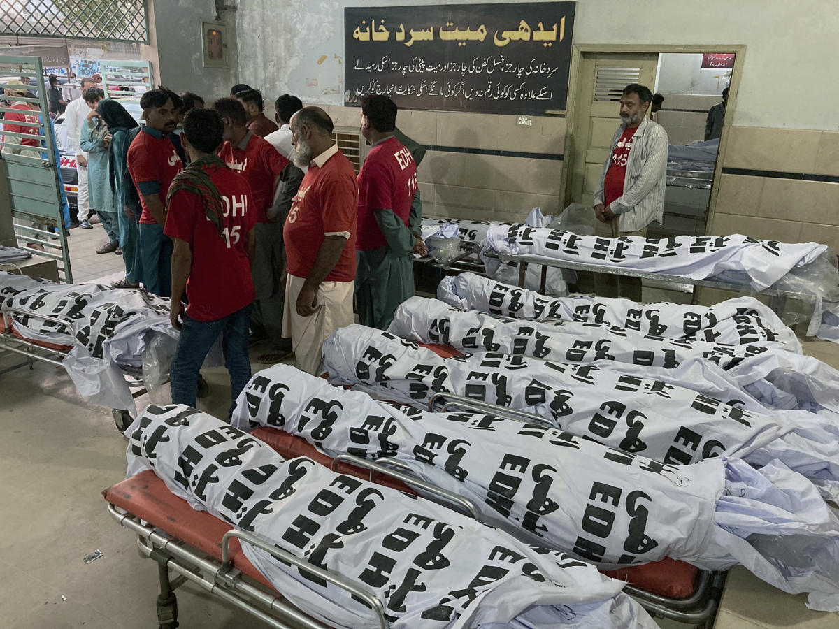 Bus Crash in Southwest Pakistan Kills 17 Pilgrims