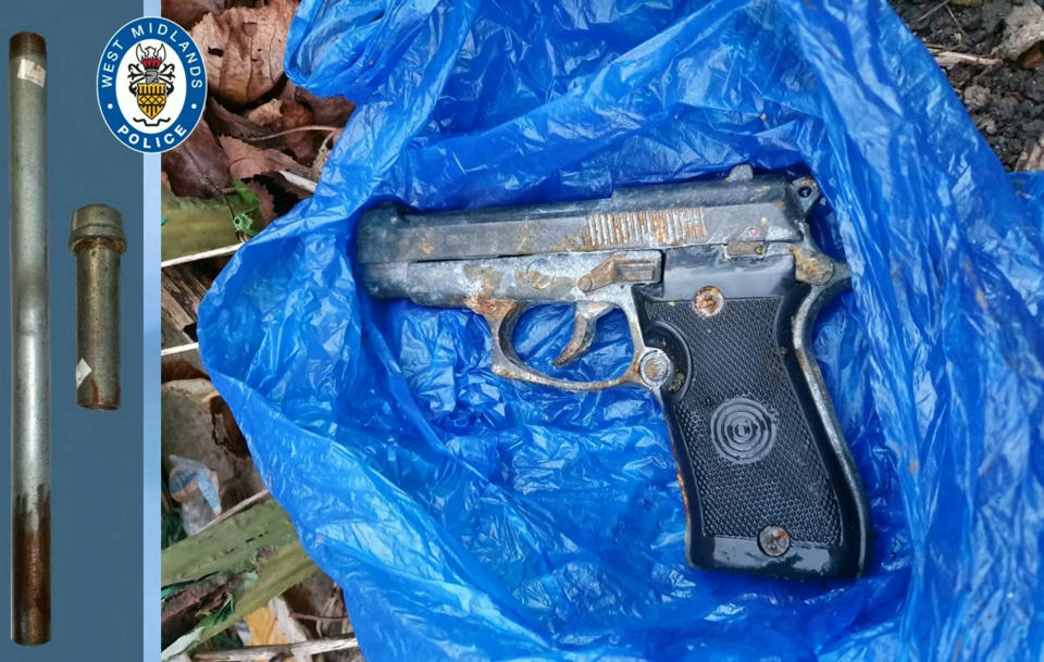 The slam gun (left) and handgun recovered by officers. (SWNS/West Midlands Police)