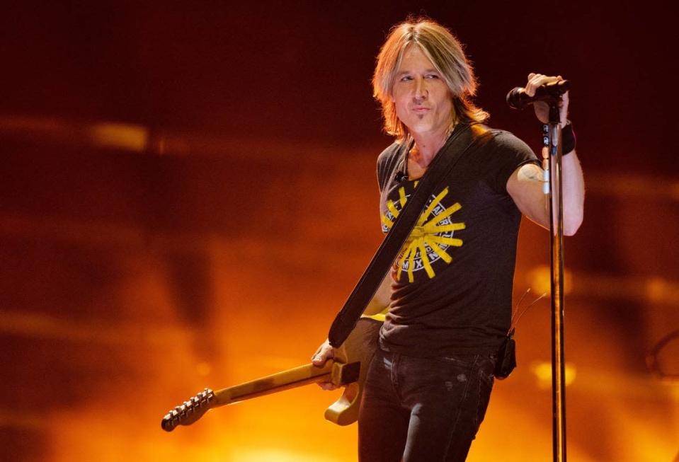 Keith Urban melts hearts in concert at Raleigh, N.C.’s Coastal Credit Union Music Pavilion at Walnut Creek, Saturday night, Aug. 10, 2022.