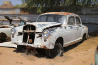 <p>Here’s another rare Benz, which is gradually being stripped of its parts. It appears to be a 1958 Mercedes 190 (W121) ‘ponton’ <span>saloon</span>, one of 172,000 built. The car was powered by a 1.9-<span>litre</span>, four-cylinder engine, rated at <strong>75bhp</strong>. This car is also at <strong>Desert Valley Auto Parts.</strong></p>