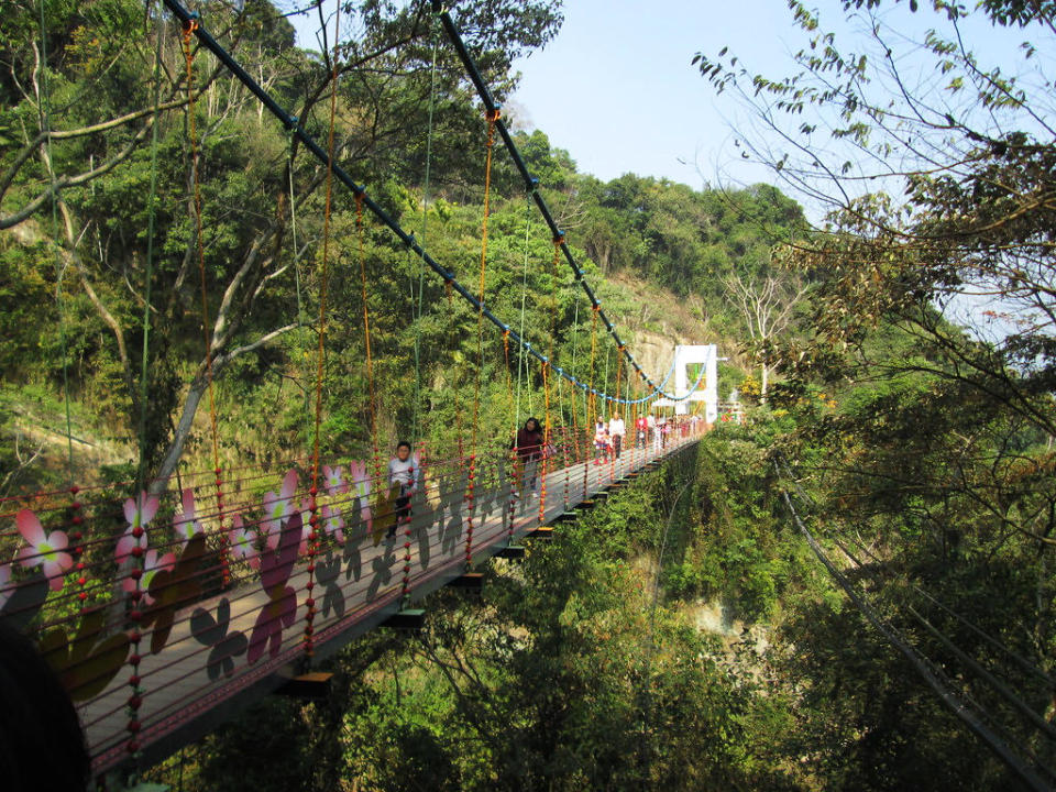 琉璃光之橋(Photo Credit: Chi-Hung Lin @Flickr, License: CC BY 2.0，圖片來源：https://www.flickr.com/photos/92585929@N06/15728835234)