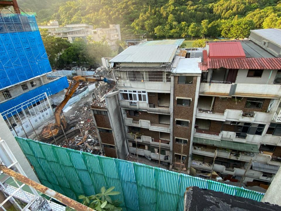 北市府規定地下層開挖達12公尺必須審查結構，基泰大直卻只開挖11.95公尺方式躲避審查，若無第三方監驗機制恐怕很難抓建商的規避手法。廖瑞祥攝