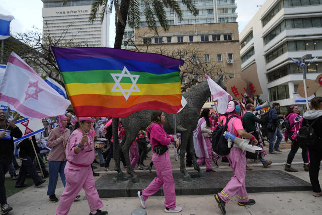 Israelis protest against plans by Prime Minister Benjamin Netanyahu's far-right government to overhaul the judicial system, in Tel Aviv, Israel, Saturday, April 29, 2023. (AP Photo/Ohad Zwigenberg)